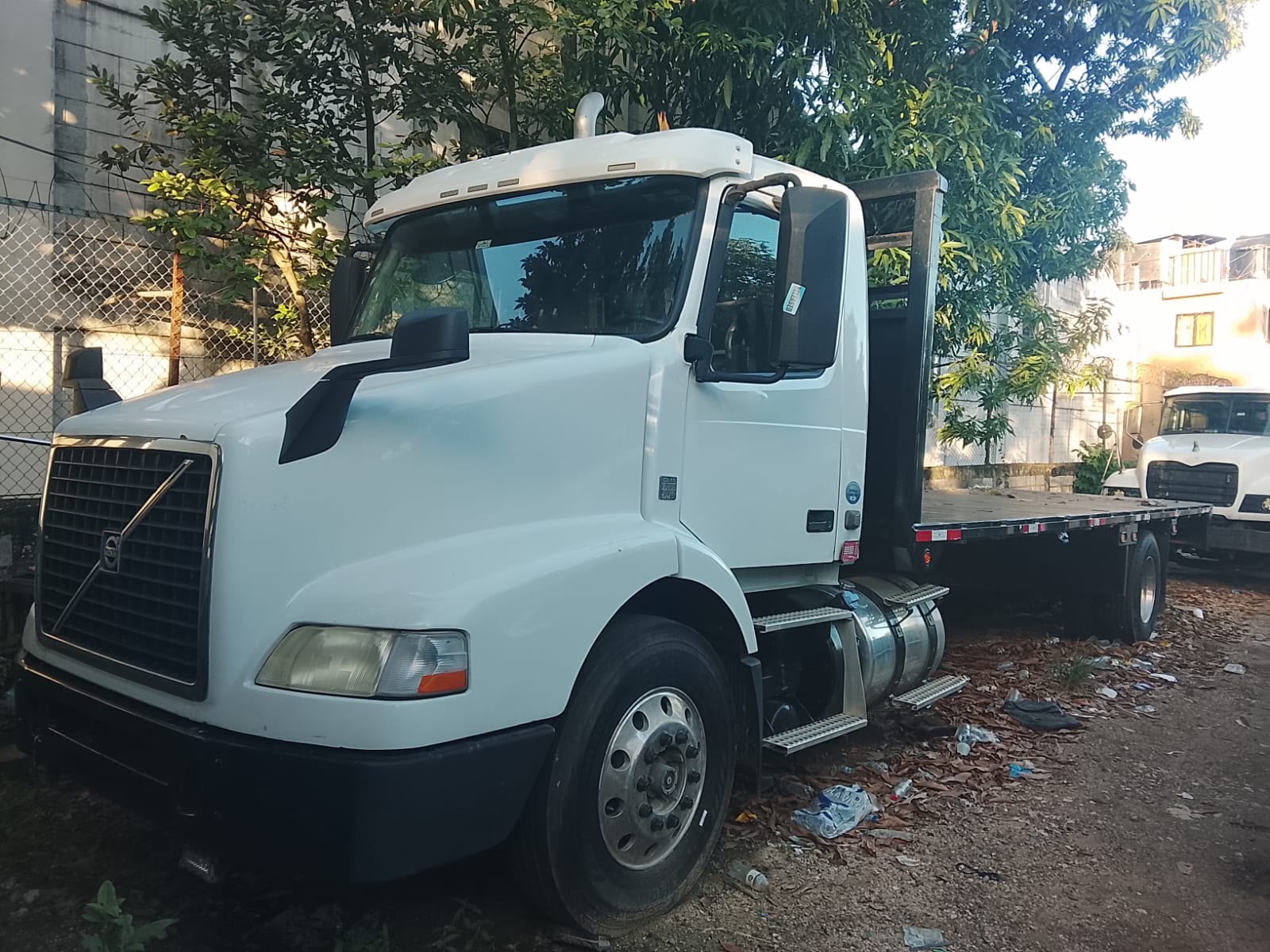 Volvo VNL