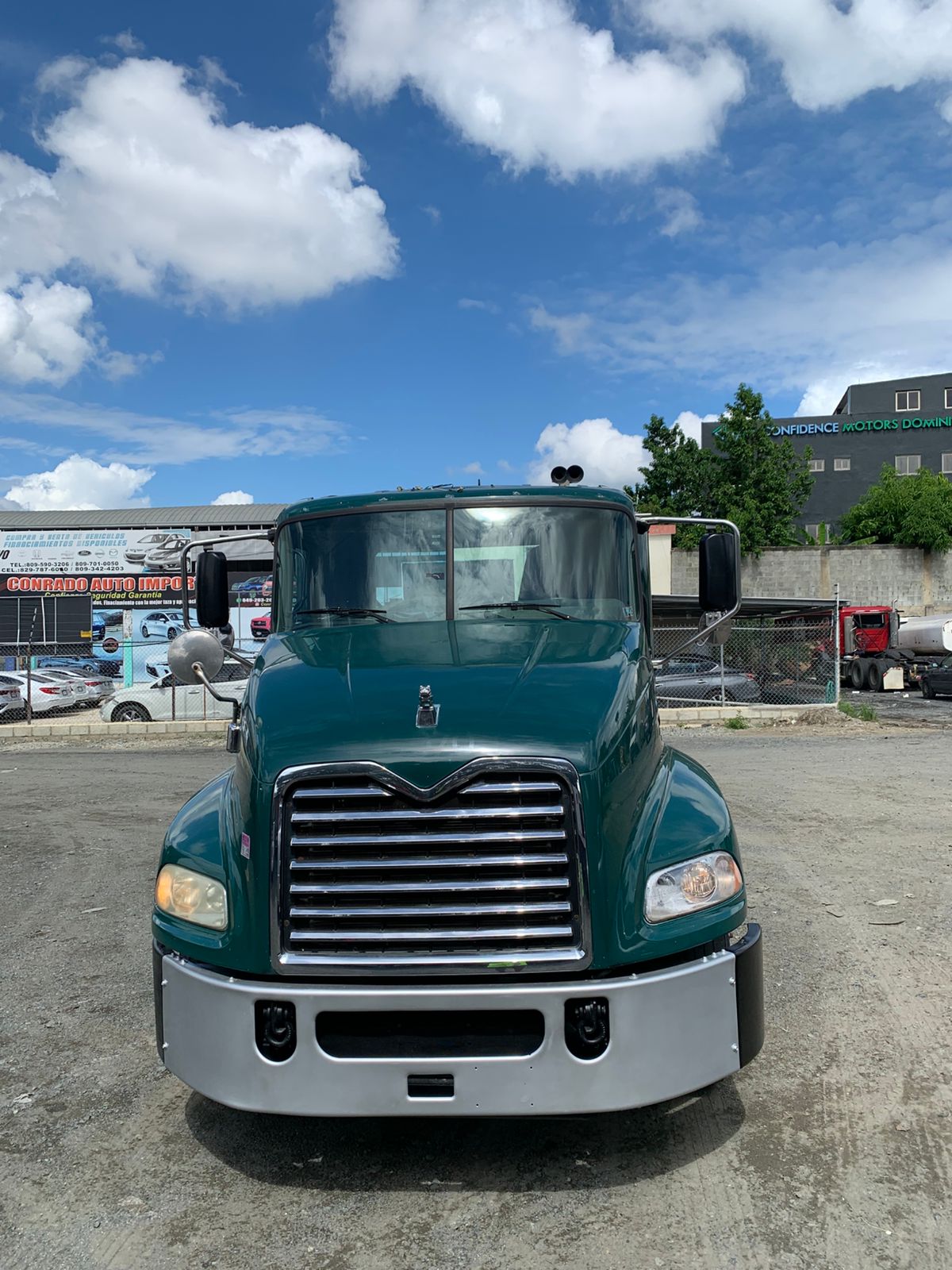 Mack Pinnacle